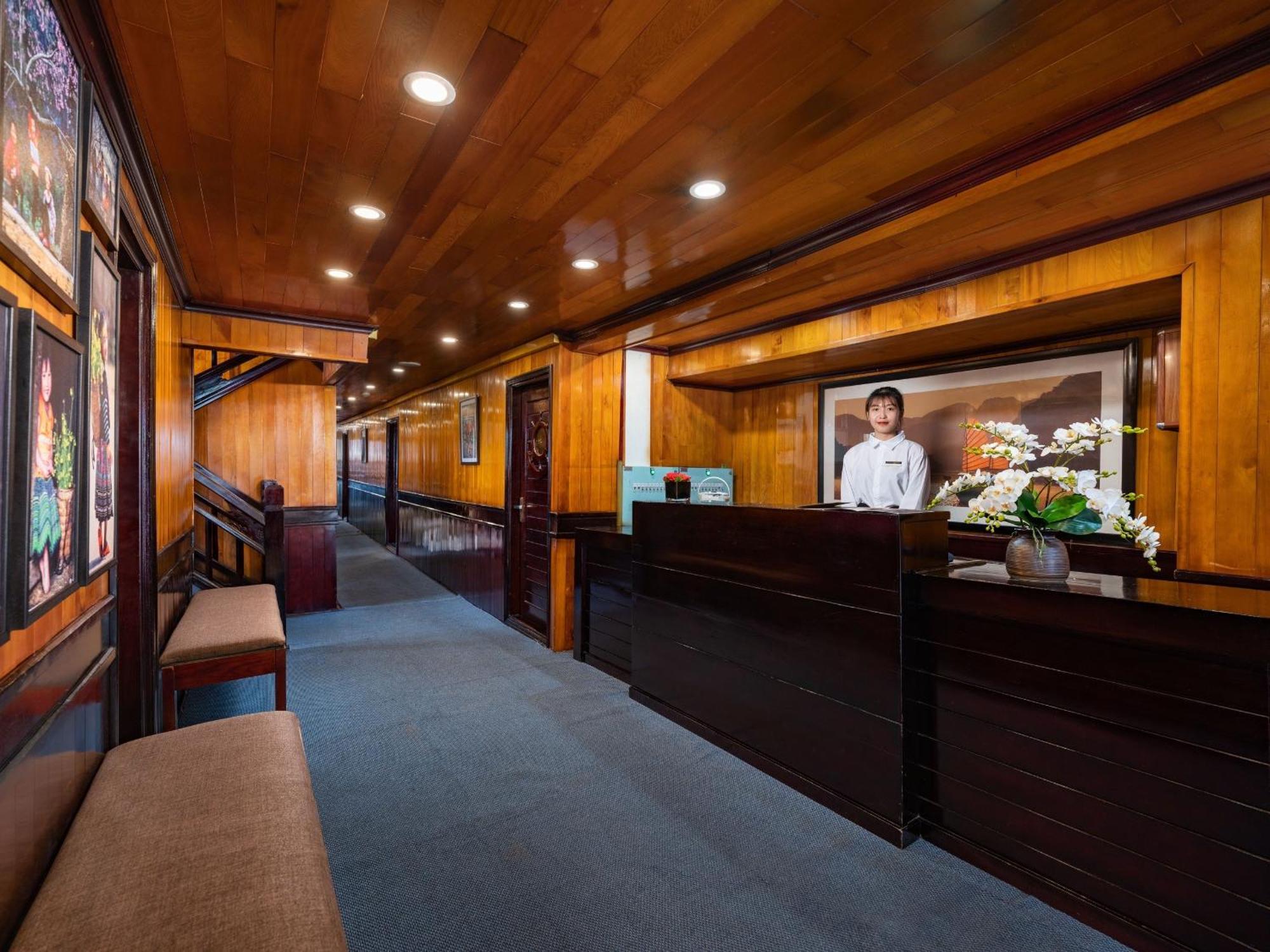 Hera Grand Luxury Cruise Hạ Long Extérieur photo