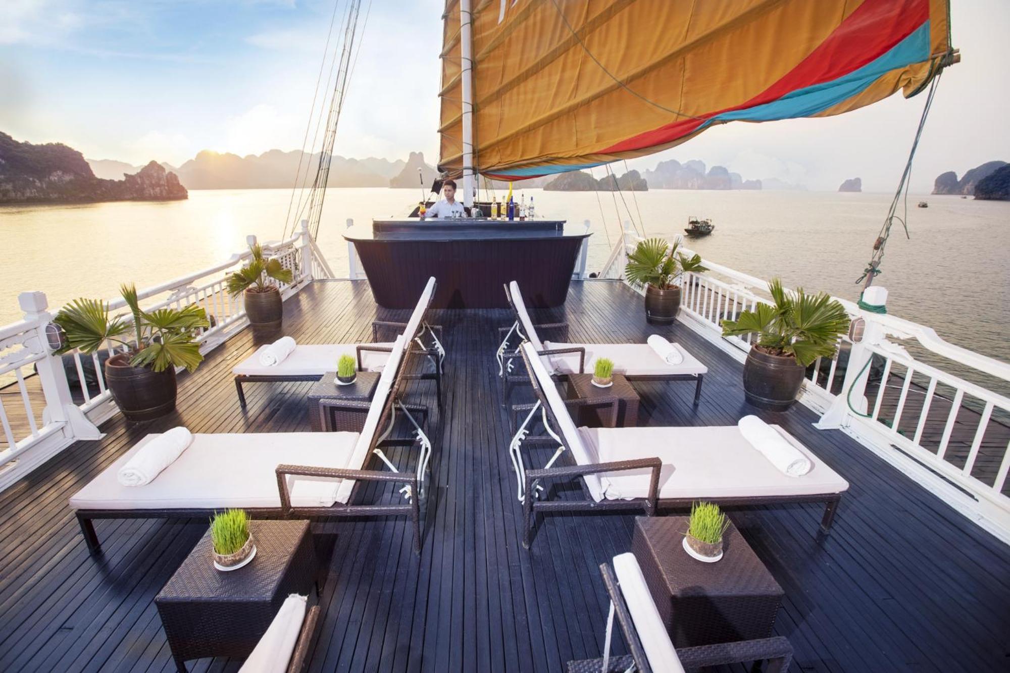 Hera Grand Luxury Cruise Hạ Long Extérieur photo