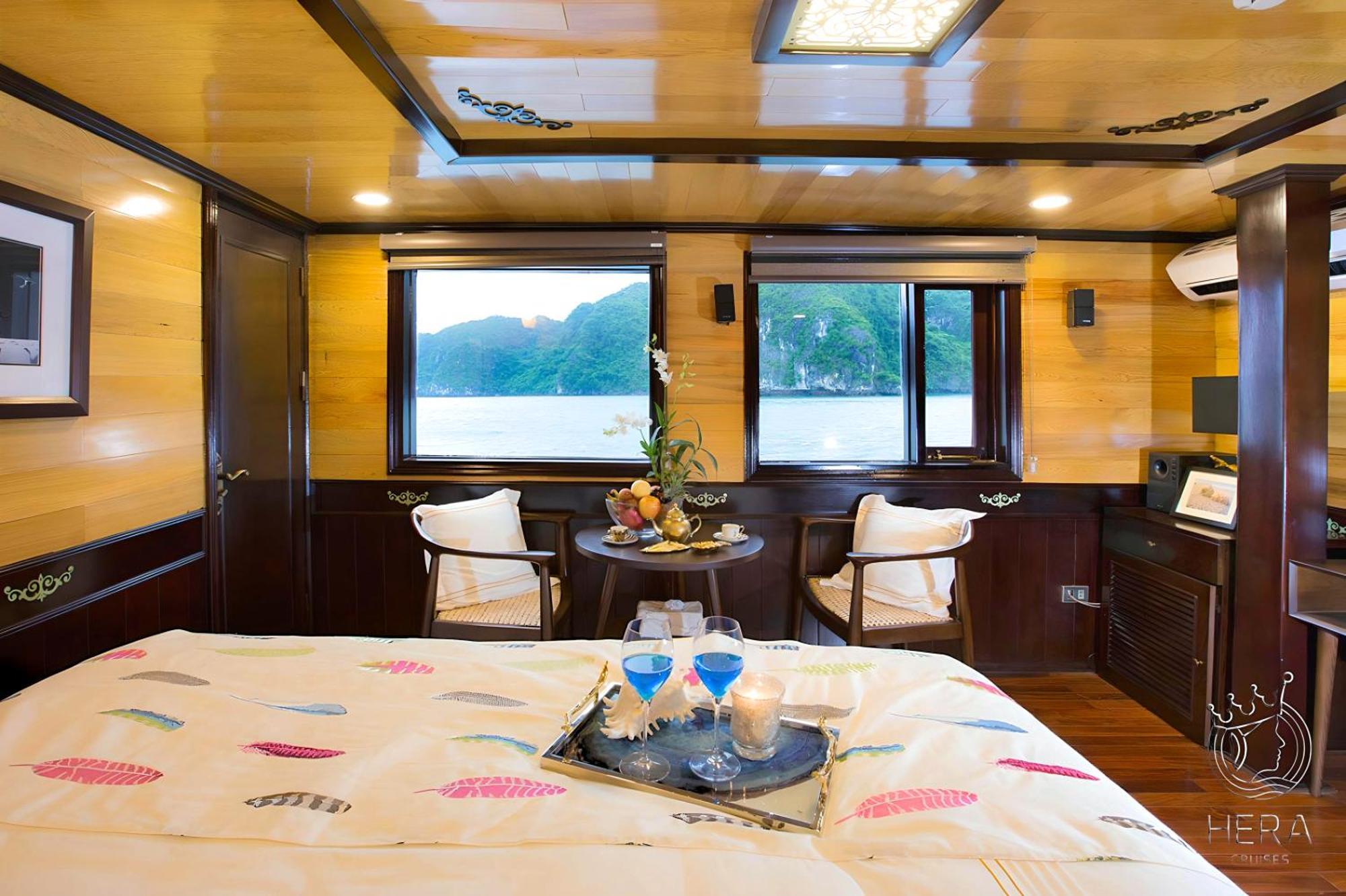 Hera Grand Luxury Cruise Hạ Long Extérieur photo