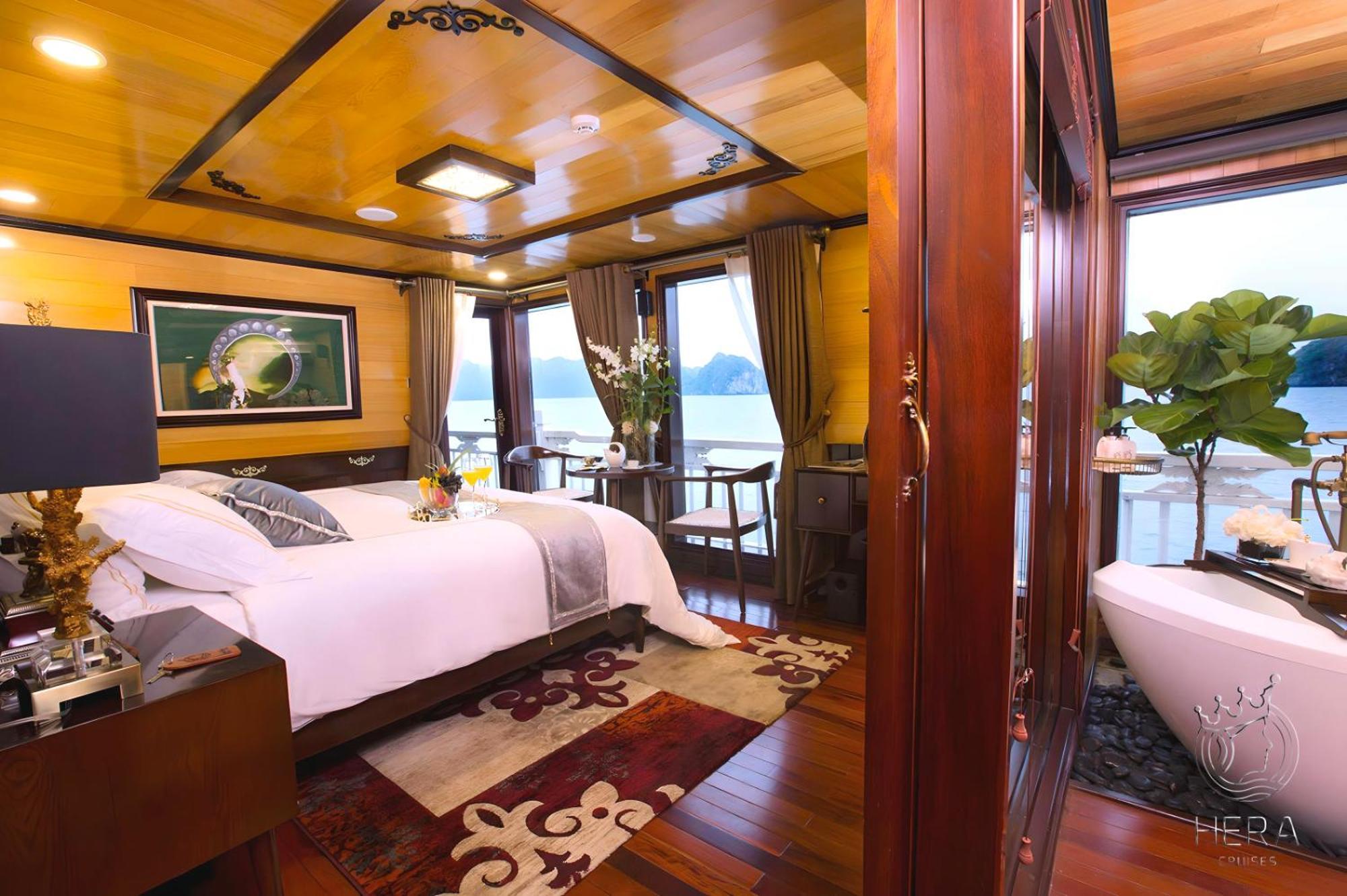 Hera Grand Luxury Cruise Hạ Long Extérieur photo